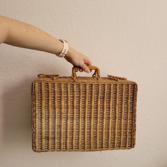 Wicker Picnic Suitcase Basket